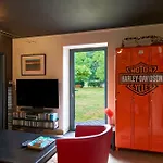 Au Bout Du Chemin - Vue Chateau *