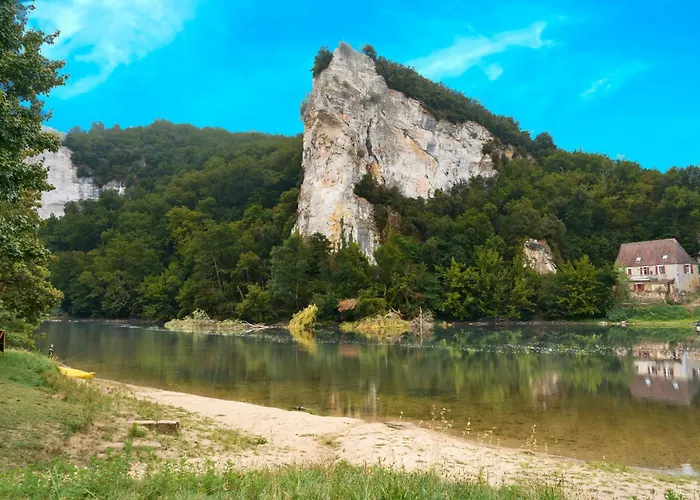 Au Bout Du Chemin - Vue Chateau Hébergement de vacances